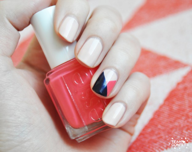 Nails of the week: Sweet triangle.