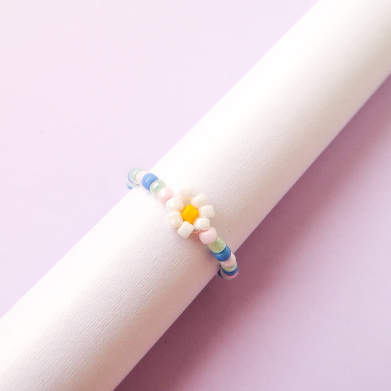 daisy ring - rainbow