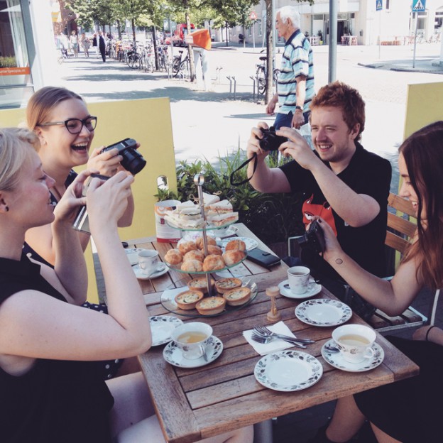 Taartjes eten en geitjes knuffelen met Iris, Teske, Alwin & Saske!