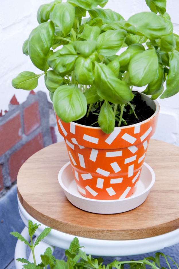 DIY sprinkle plantenpotjes voor op het balkon.